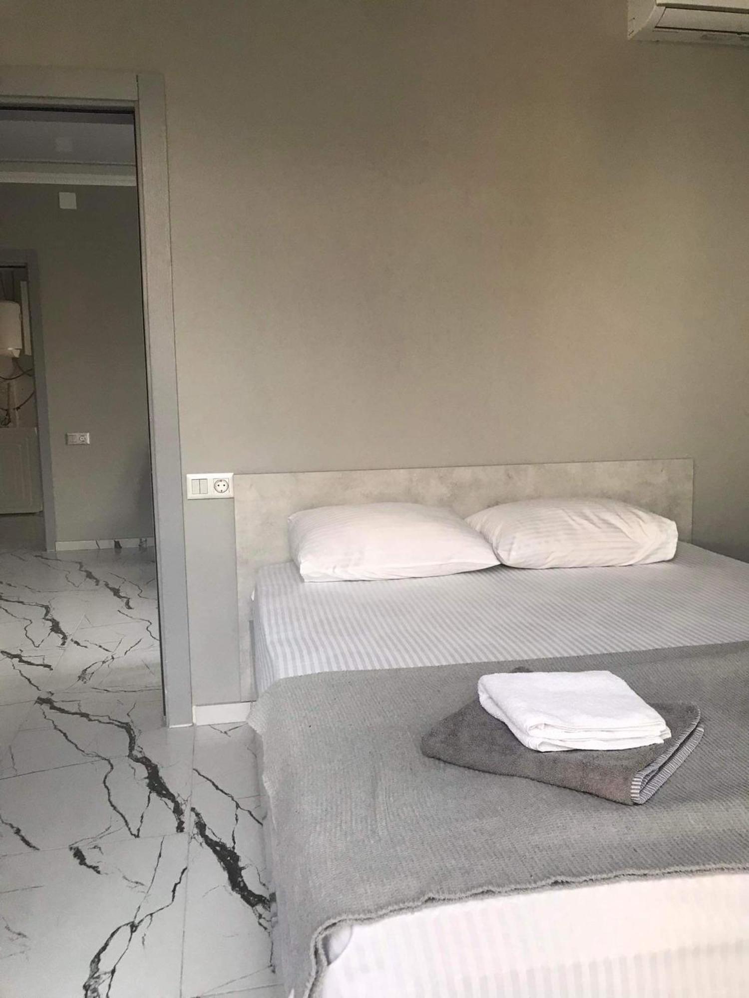 גוניו Guesthouse Data מראה חיצוני תמונה